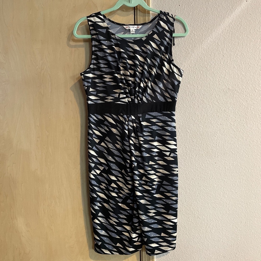 Women Size 8 Medium Beautiful Vintage Dress Sleeveless Career